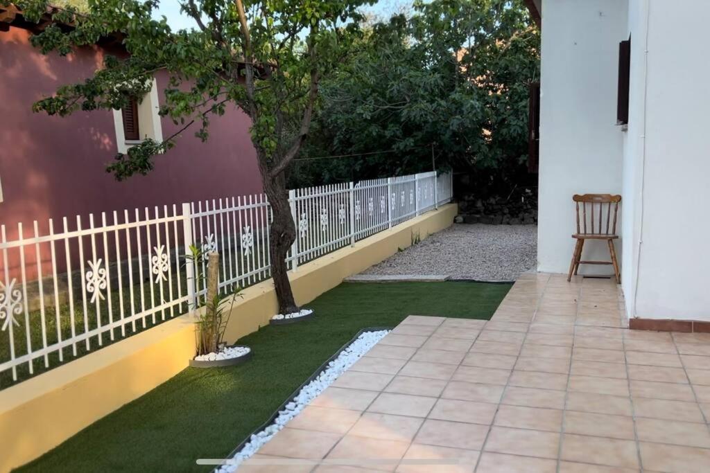 Comoda Villetta Con Giardino San Teodoro  Zewnętrze zdjęcie